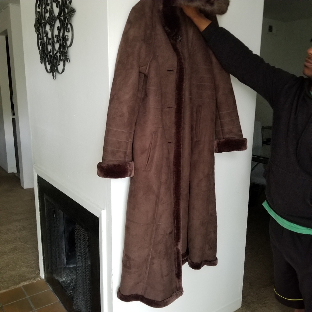 ❌SOLD❌ BGSD Hooded Shearling Maxi Walking Coat - Picture 3 of 8